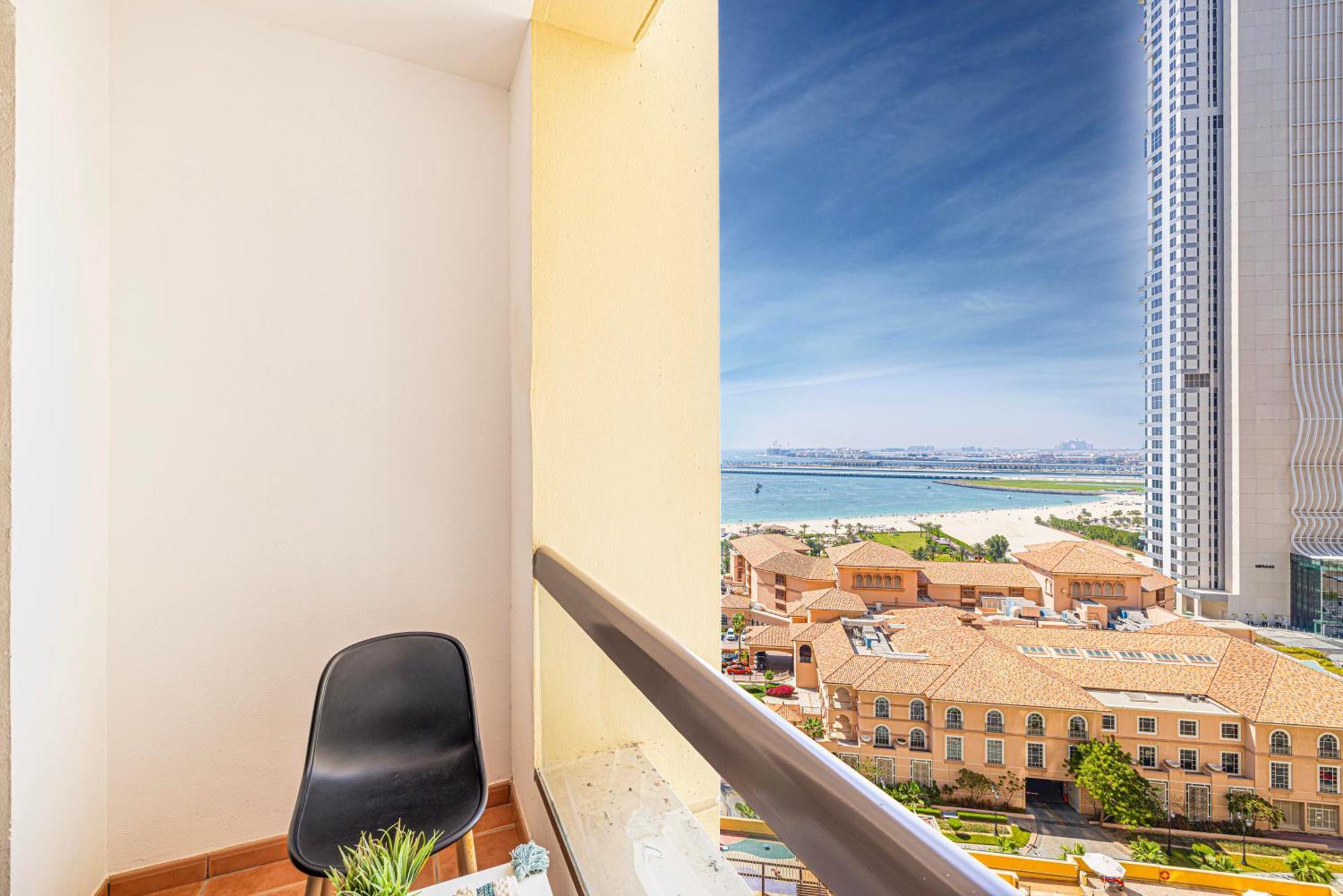 Sound Of The Waves In Jbr By Lagom شقة
