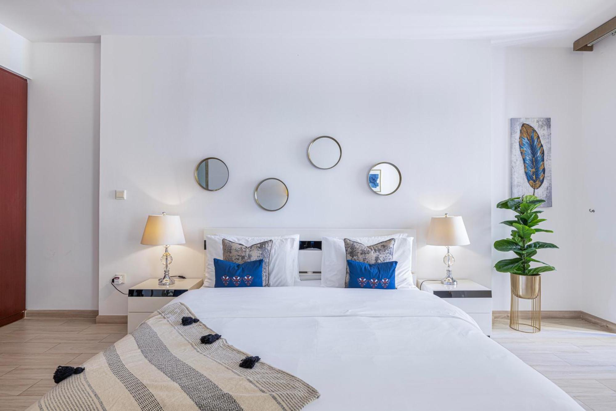 Sound Of The Waves In Jbr By Lagom Apartment *